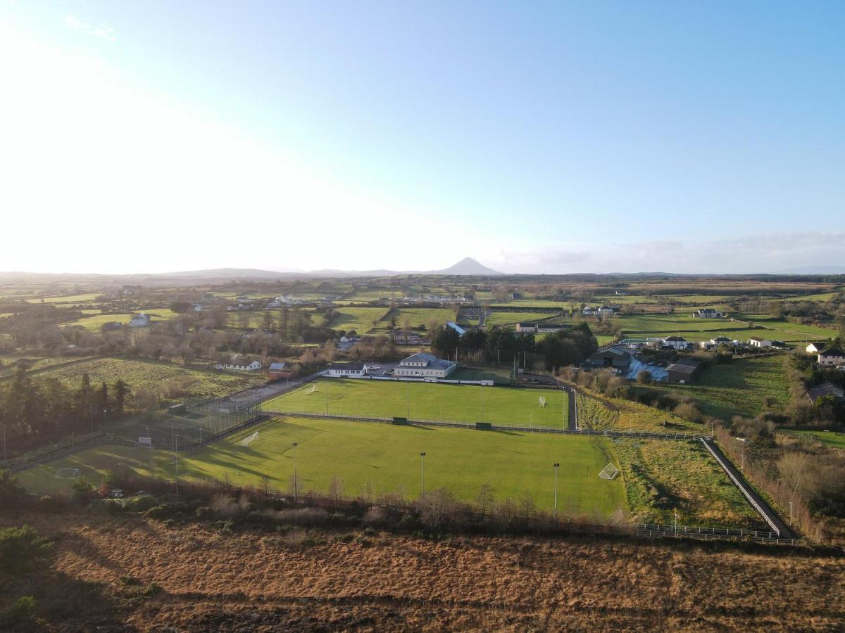 Helens Self Catering Villa Castlebar Exterior photo